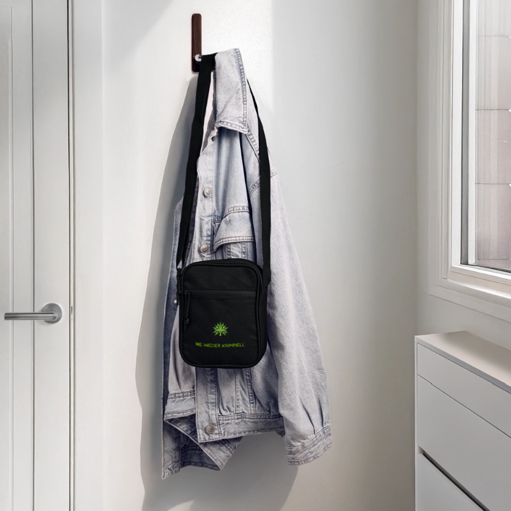 Die Grow im Land “Nie wieder Kriminell” Talahon Crossbody Bag darf auch nicht fehlen - Schwarz